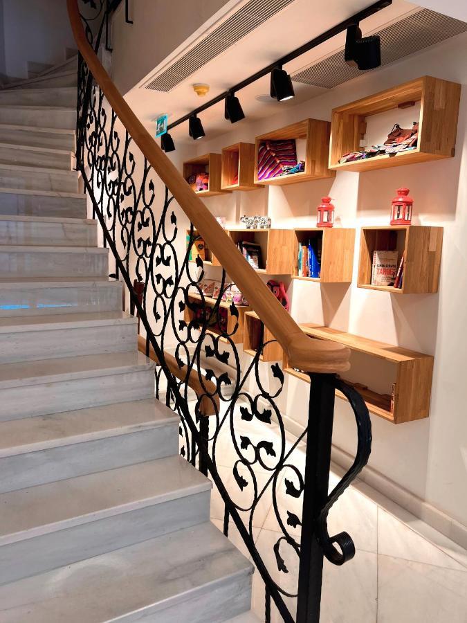 Uk Hotel Istanbul Eksteriør billede